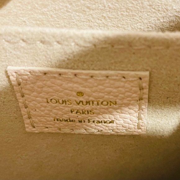 SOLD Louis Vuitton le petit sac plat - Picture 7 of 11